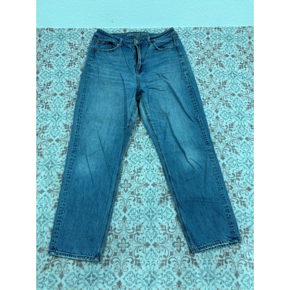 American Eagle High Waisted Straight Leg Jeans Medium Wash Size 10 Regular